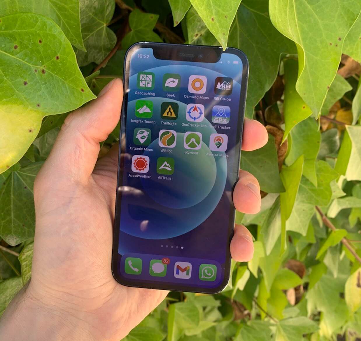 12 Best Free iPhone GPS Hiking Apps (UPDATED)