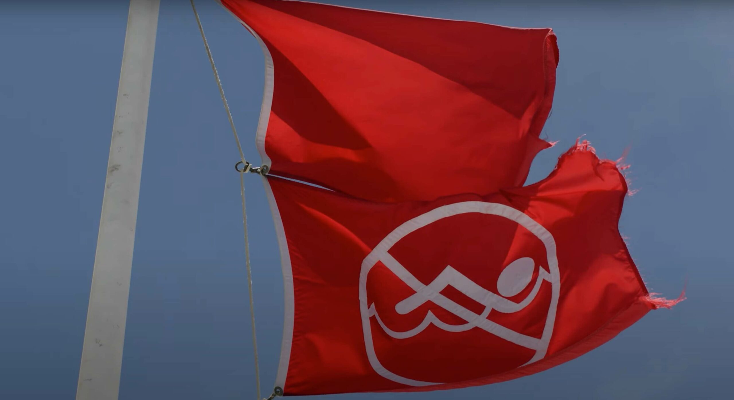 The Meaning of Beach Flags What Different Flag Colors Mean?