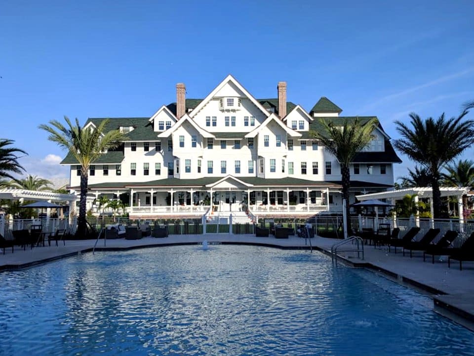 The Belleview Inn, Clearwater's Elegant White Queen is Guests
