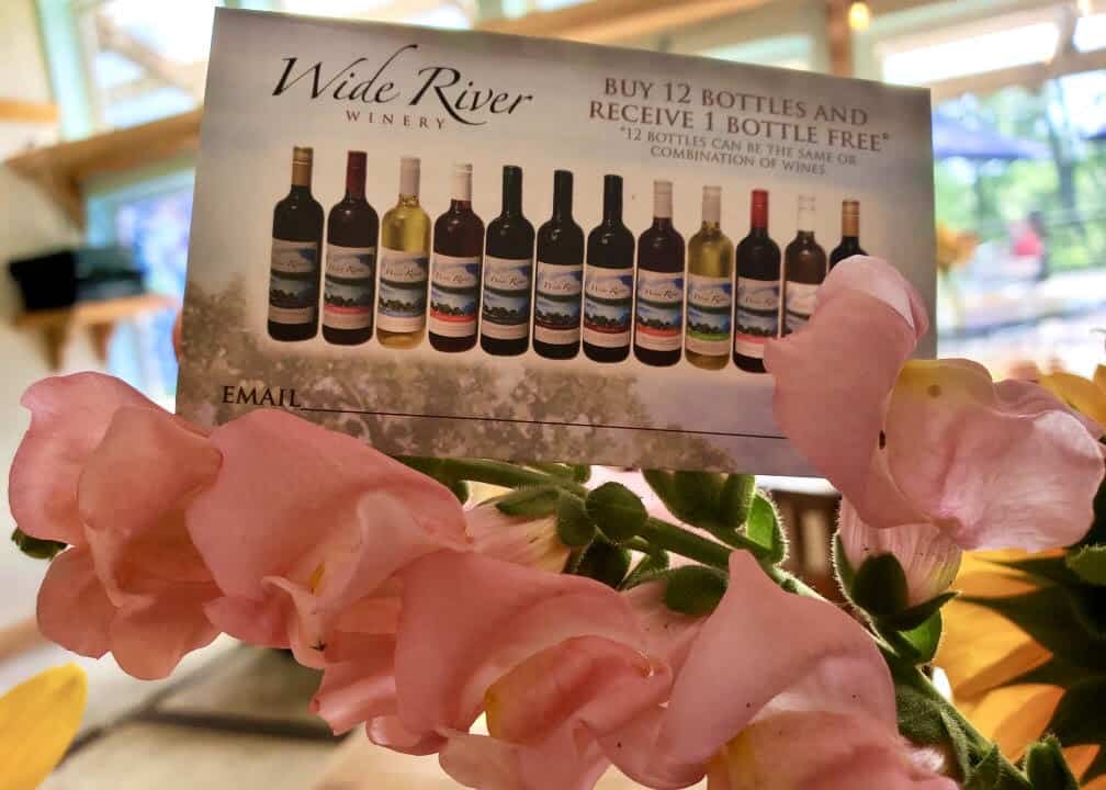 Clinton Wide River Winery & Vineyard Views of Mississippi River