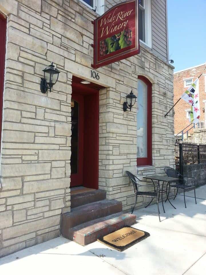 Things to Do in LeClaire Wide River Winery