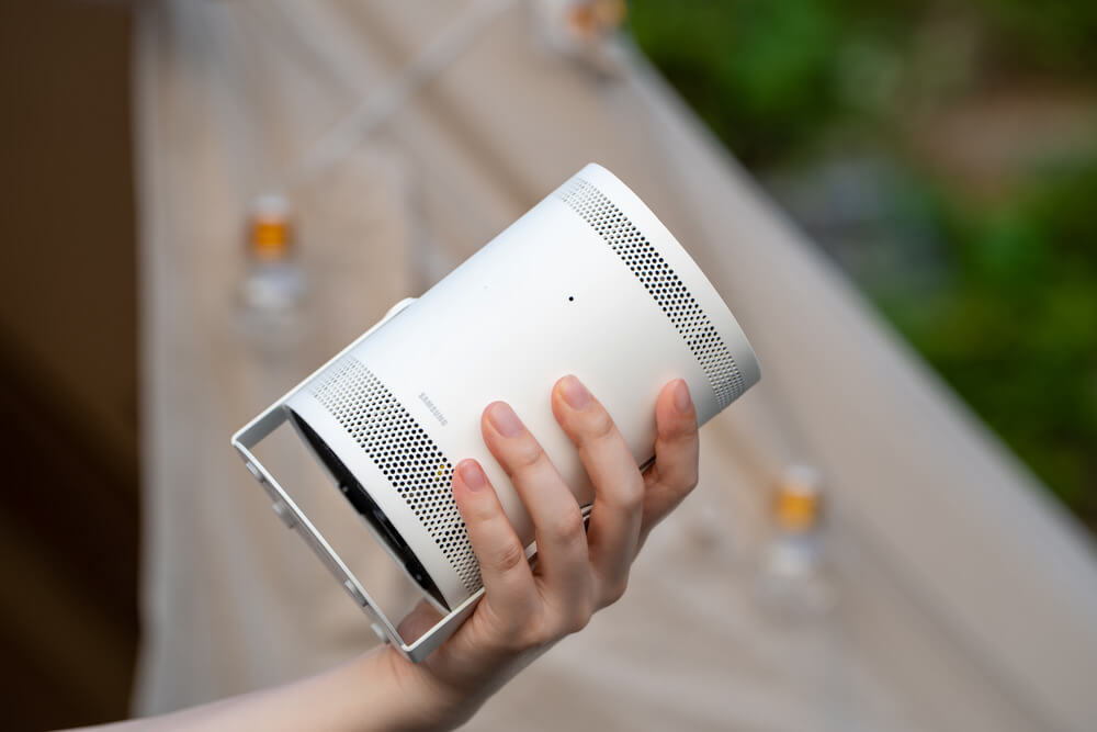 Samsung Launches The Freestyle Portable Projector Wifi Hifi Magazine
