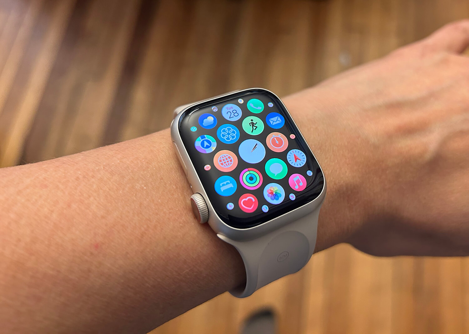 Want to Switch From Fitbit to Apple Watch? Here’s My Experience