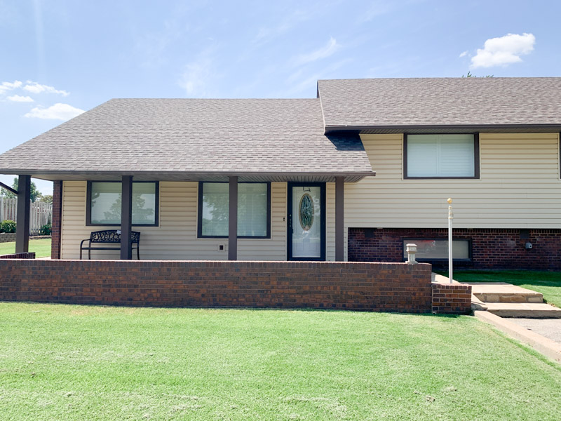 Immaculate, CustomBuilt Home & Shop Building on Acreage Chisholm