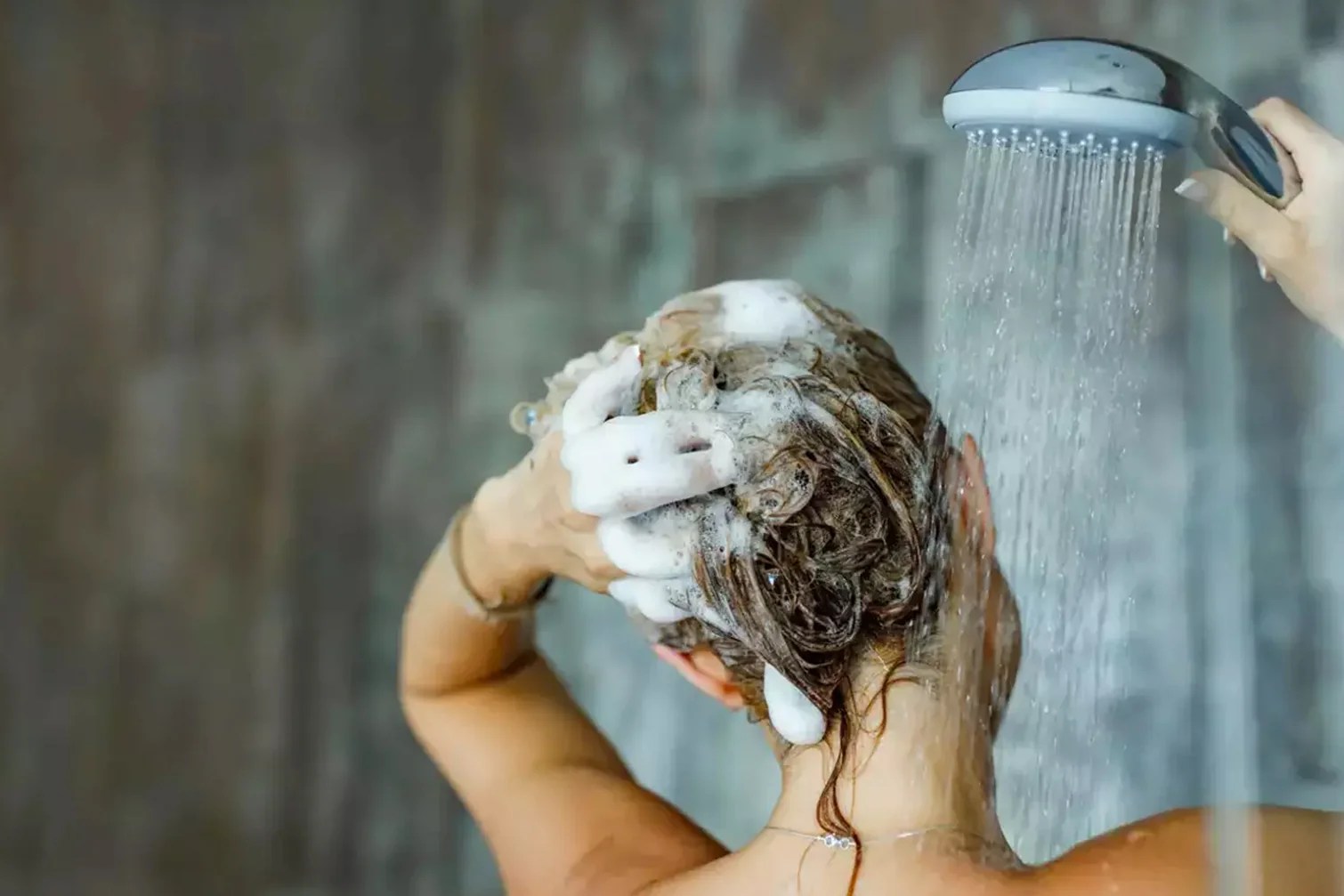 5 STEPS TO WASH YOUR HAIR WITH EXTENSIONS WIGI Hair