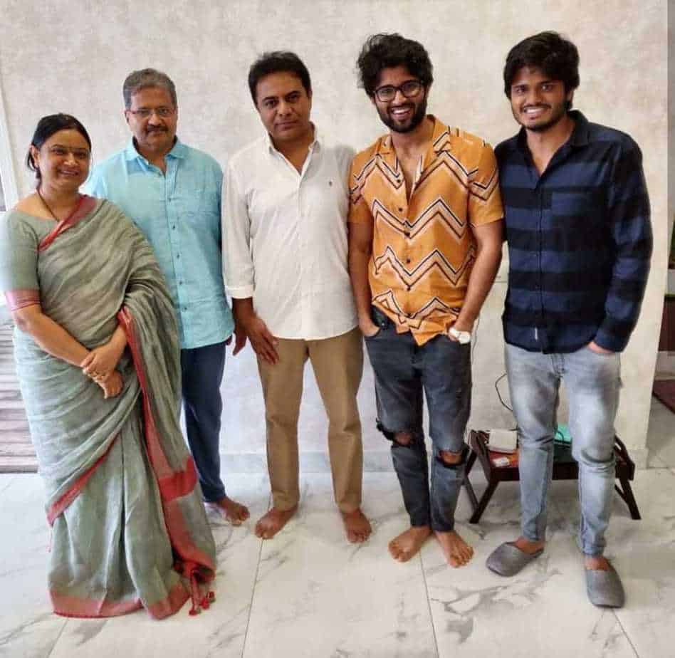 Vijay Devarakonda Wife, Age, Girlfriend, Brother, Height, Caste, Family
