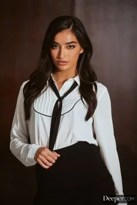 Emily Willis Age, Wiki, Net Worth, Height, Boyfriend