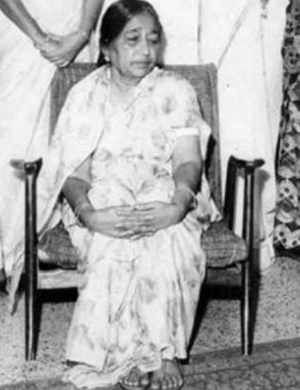 Shevanti Mangeshkar Wiki, Age, Death, Husband, Children, Family