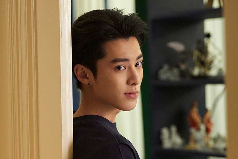 Dylan Wang Biography, Age, Wiki, Height, Weight, Girlfriend, Family & More