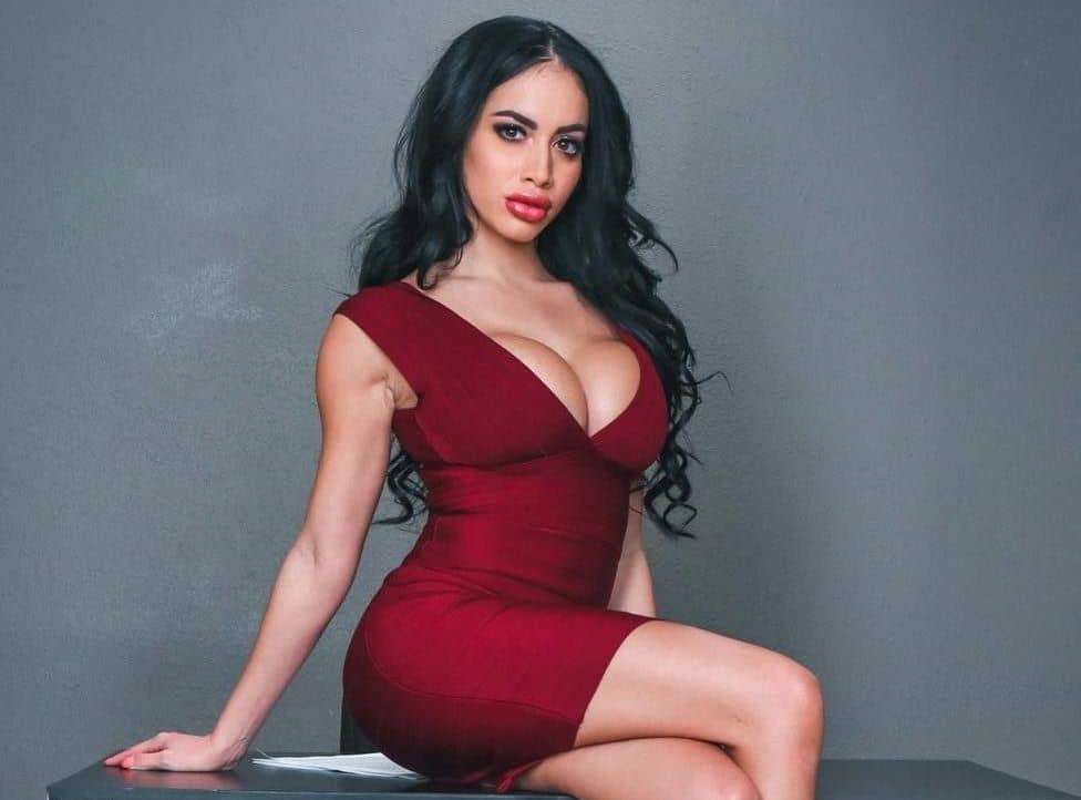 Victoria June Biography, Age, Wiki, Height, Weight, Boyfriend, Family