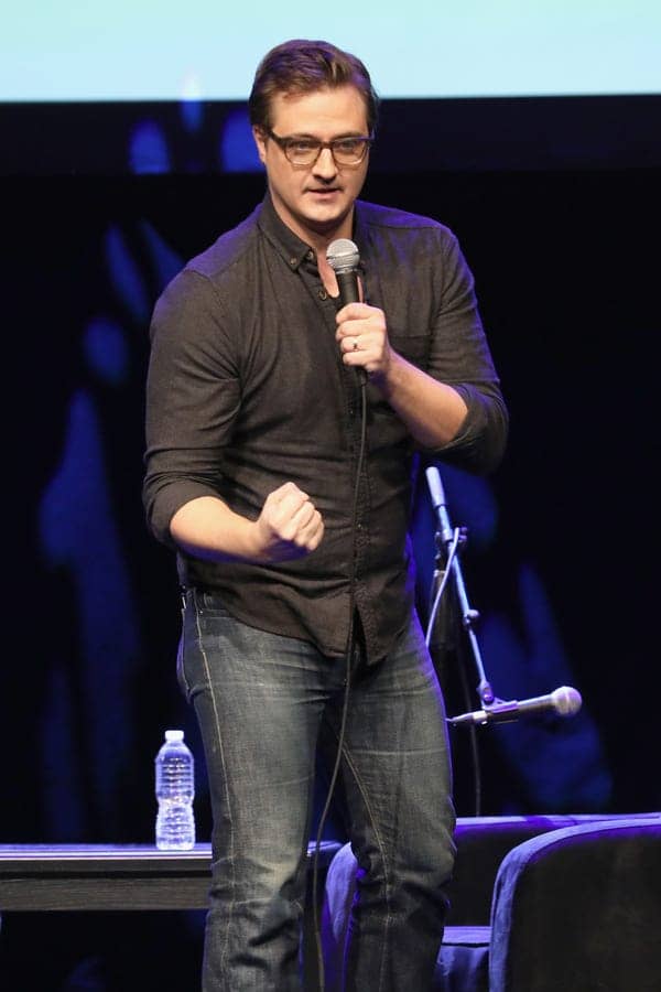 Chris Hayes Biography, Age, Wiki, Height, Weight, Girlfriend, Family & More(013)