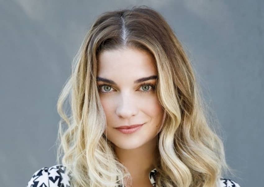Annie Murphy Biography, Age, Wiki, Height, Weight, Boyfriend, Family & More