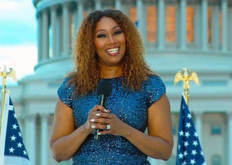 Yolanda Adams Biography, Age, Wiki, Height, Weight, Boyfriend, Family