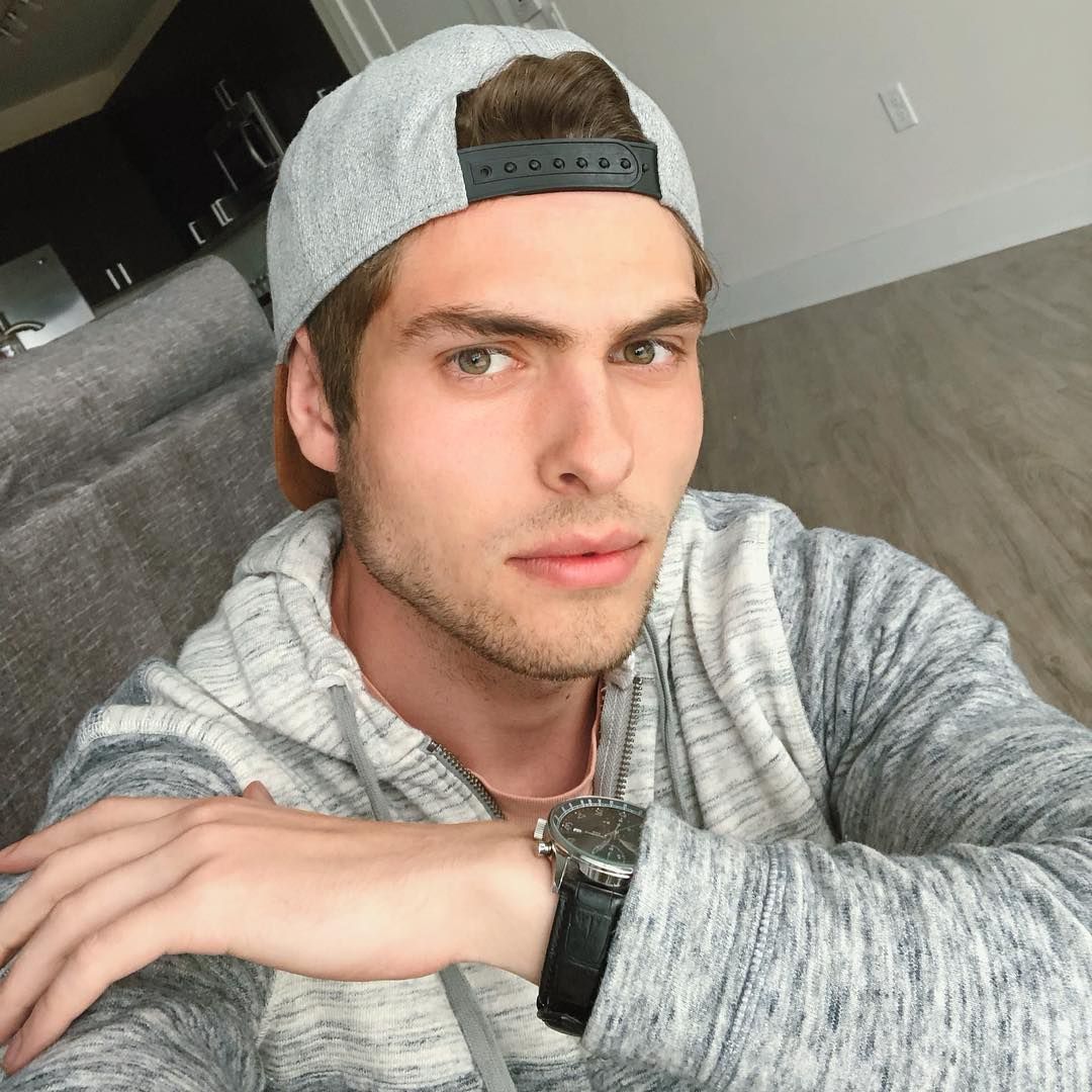 Brandon Walsh Age, Height, Net Worth, GF Wiki Bio Worth