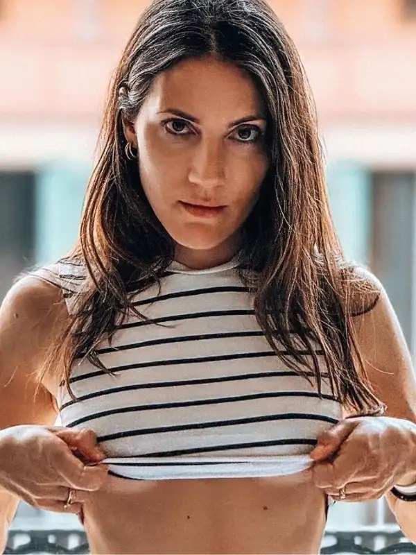 DeLuXeGirL Wiki & Bio, Age, Height, Weight, Net Worth