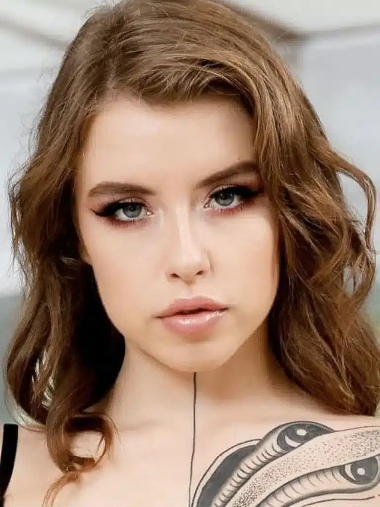 Eden Ivy Wiki & Bio, Age, Height, Weight, Net Worth - Wikiindetail