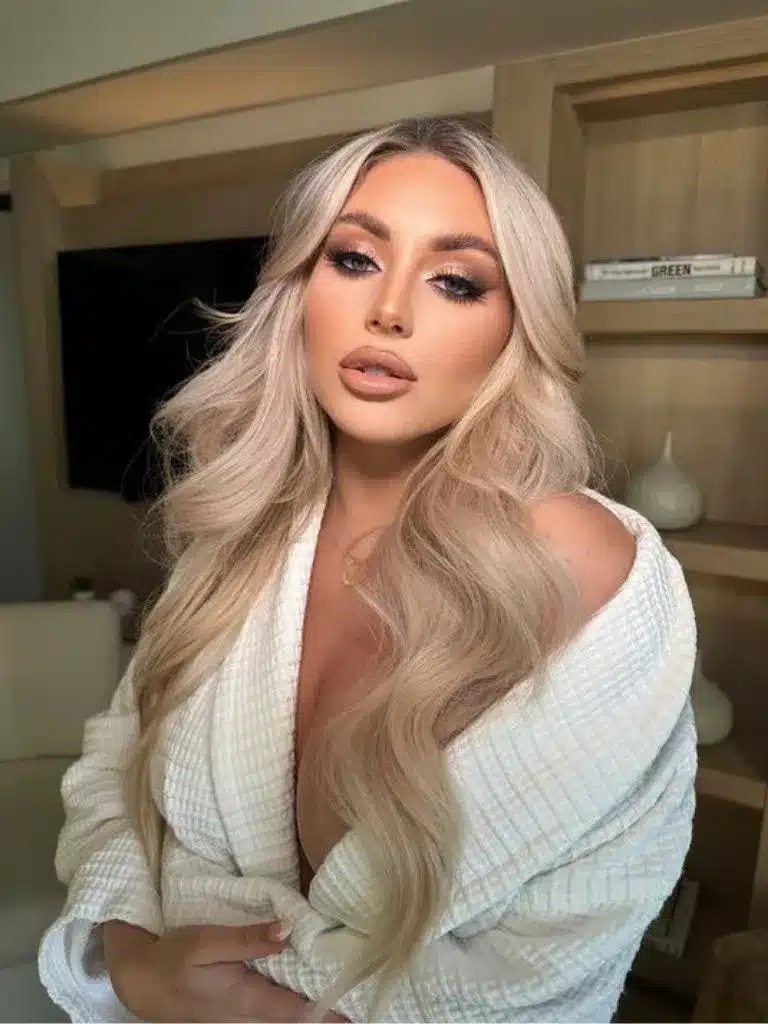 Kayley Gunner Wiki & Bio, Age, Height, Weight, Net Worth - Wikiindetail