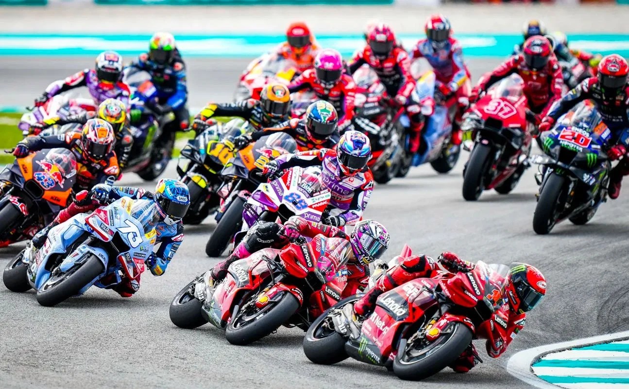 Bursa Transfer Pembalap Pabrikan MotoGP 2024: Drama, Intrik, dan Spekulasi