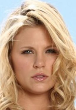 Scarlet Red Biography, Age, Height, Family, Wiki & More