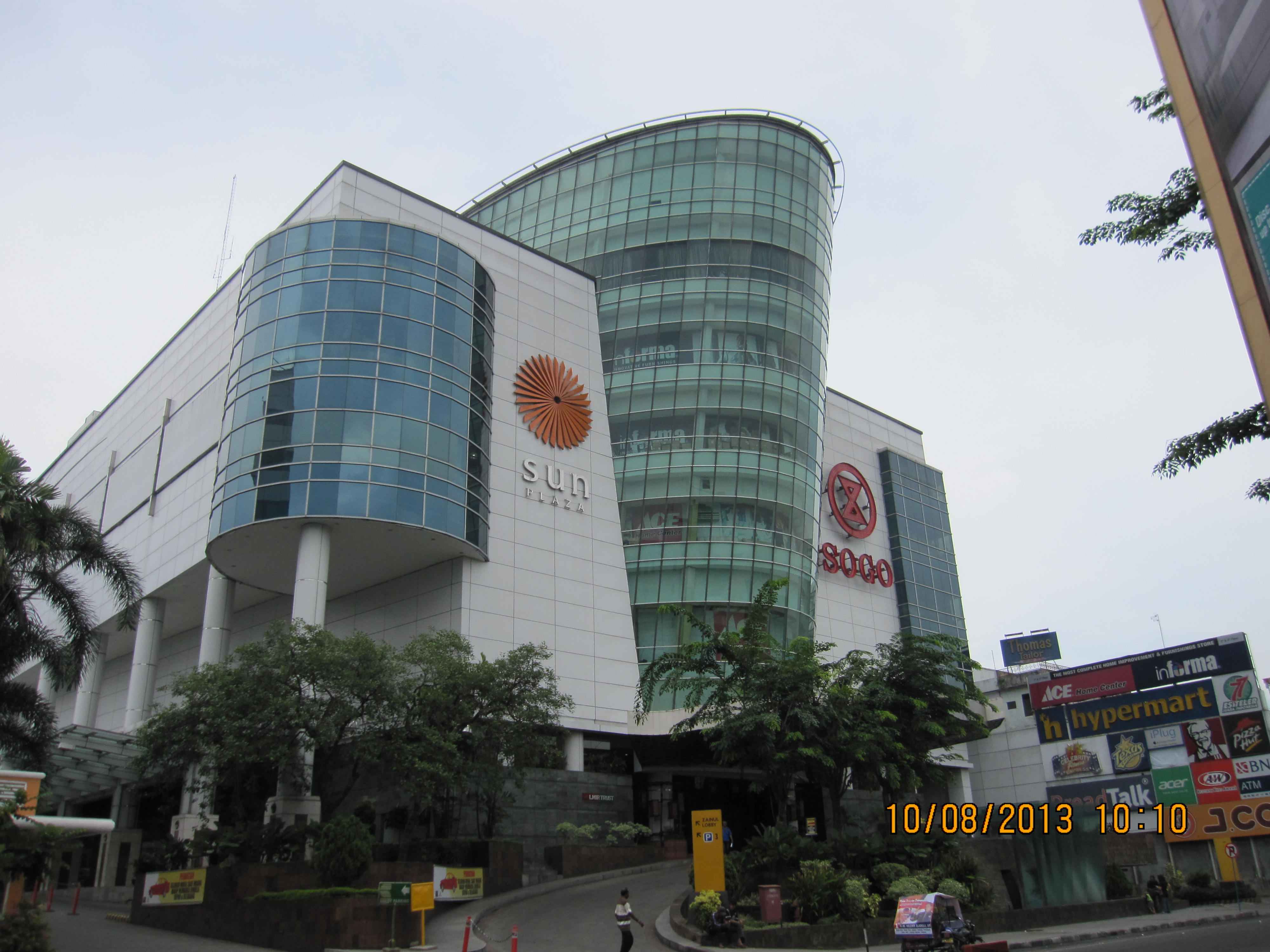 FileSun Plaza.jpeg Wikitravel