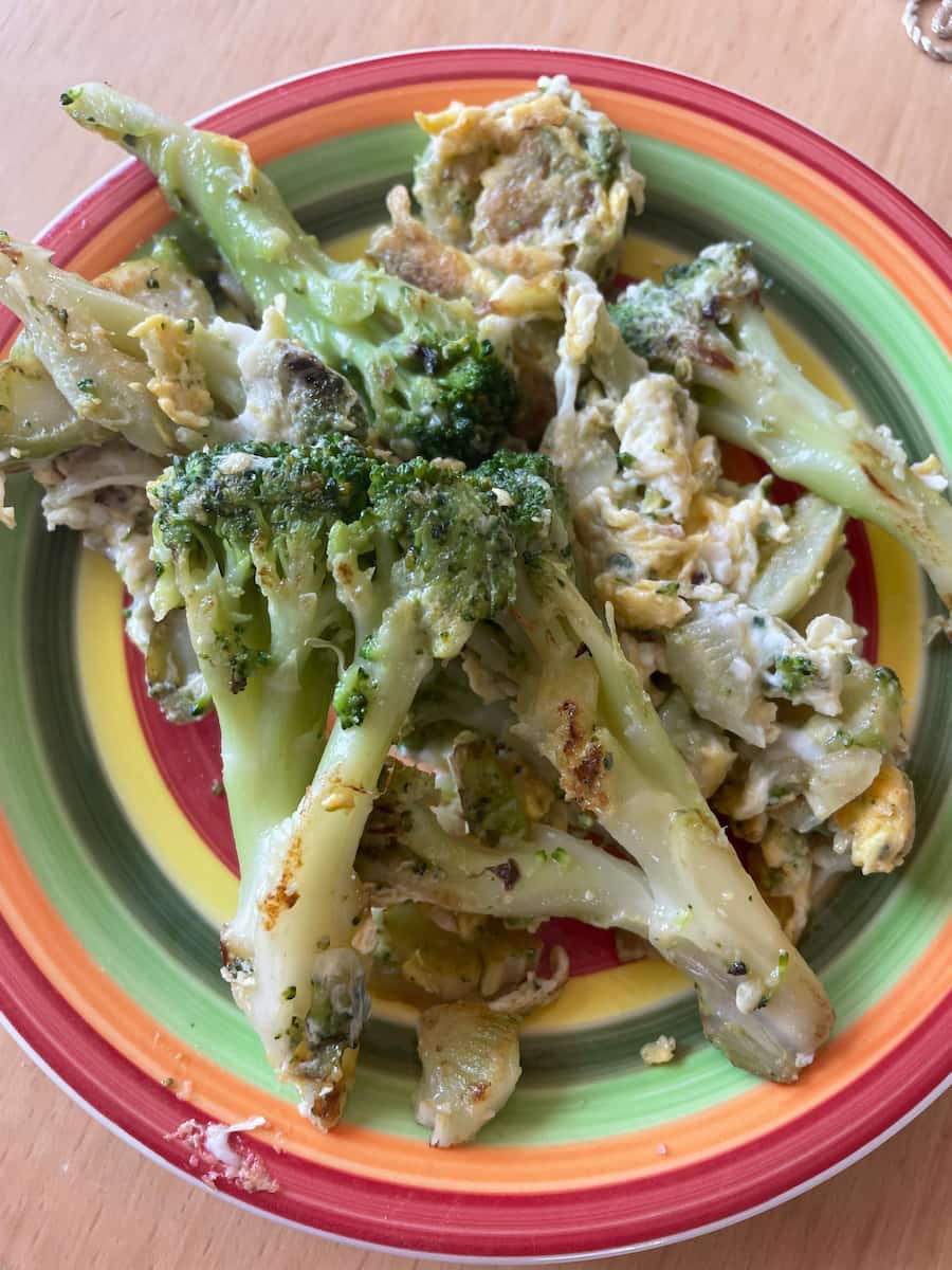 Broccoli with scrambled eggs WildAJA