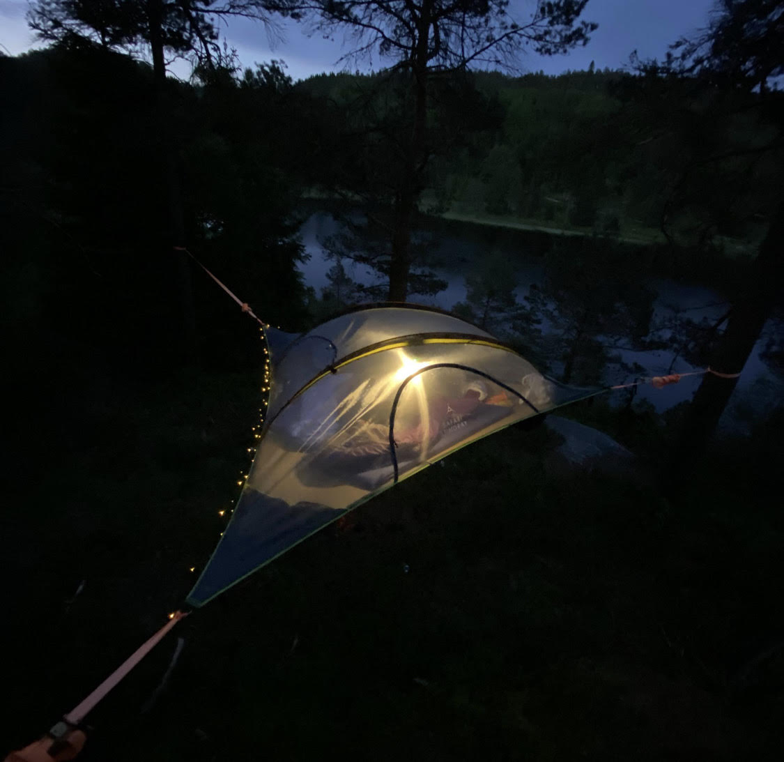 Floating tent Norwegian Wild Cabins Tretopphytter på Sørlandet