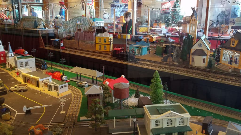 Shenandoah Caverns vs Luray Caverns Which Should You Visit? Where