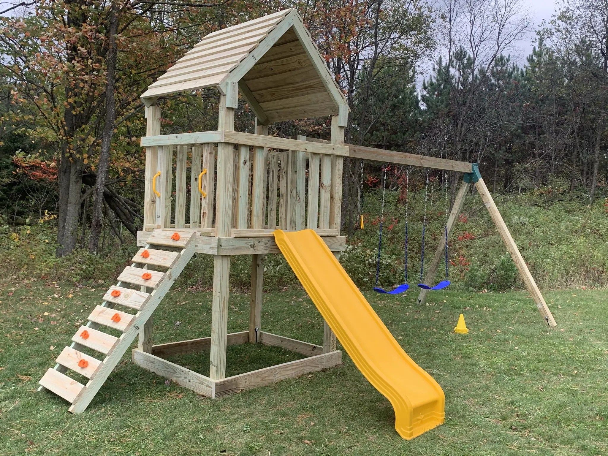 Super Swinger Playset+Wood Roof Built In Hatley, WI Wild Playsets