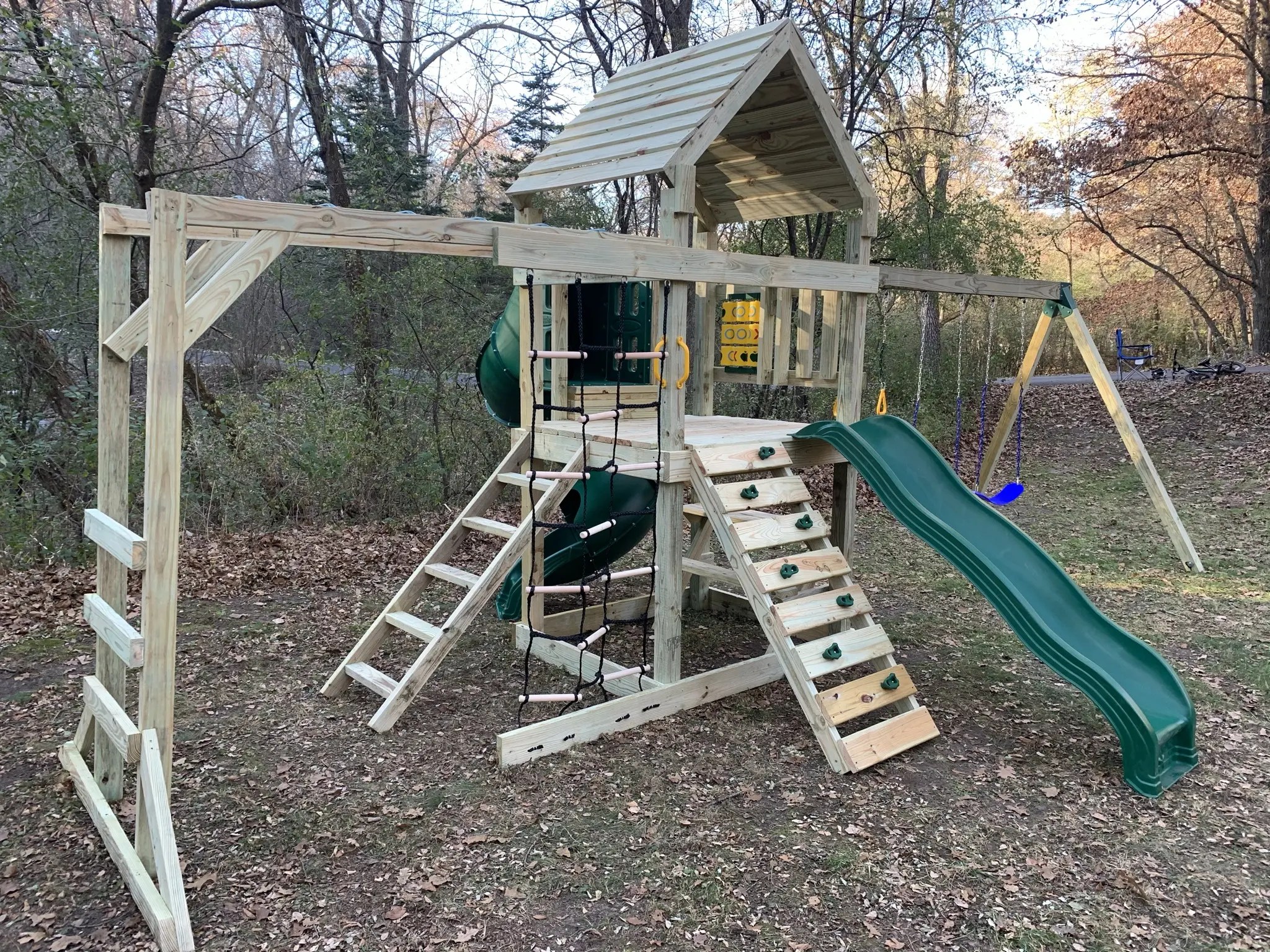Backyard Boss Playset+Monkey Bars Built In Afton, MN Wild Playsets