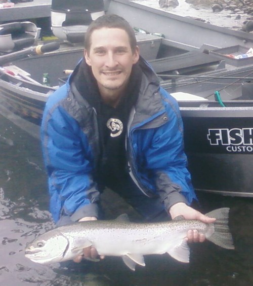 Rogue River fishing guides, Gold Beach Oregon fishing guides Wild