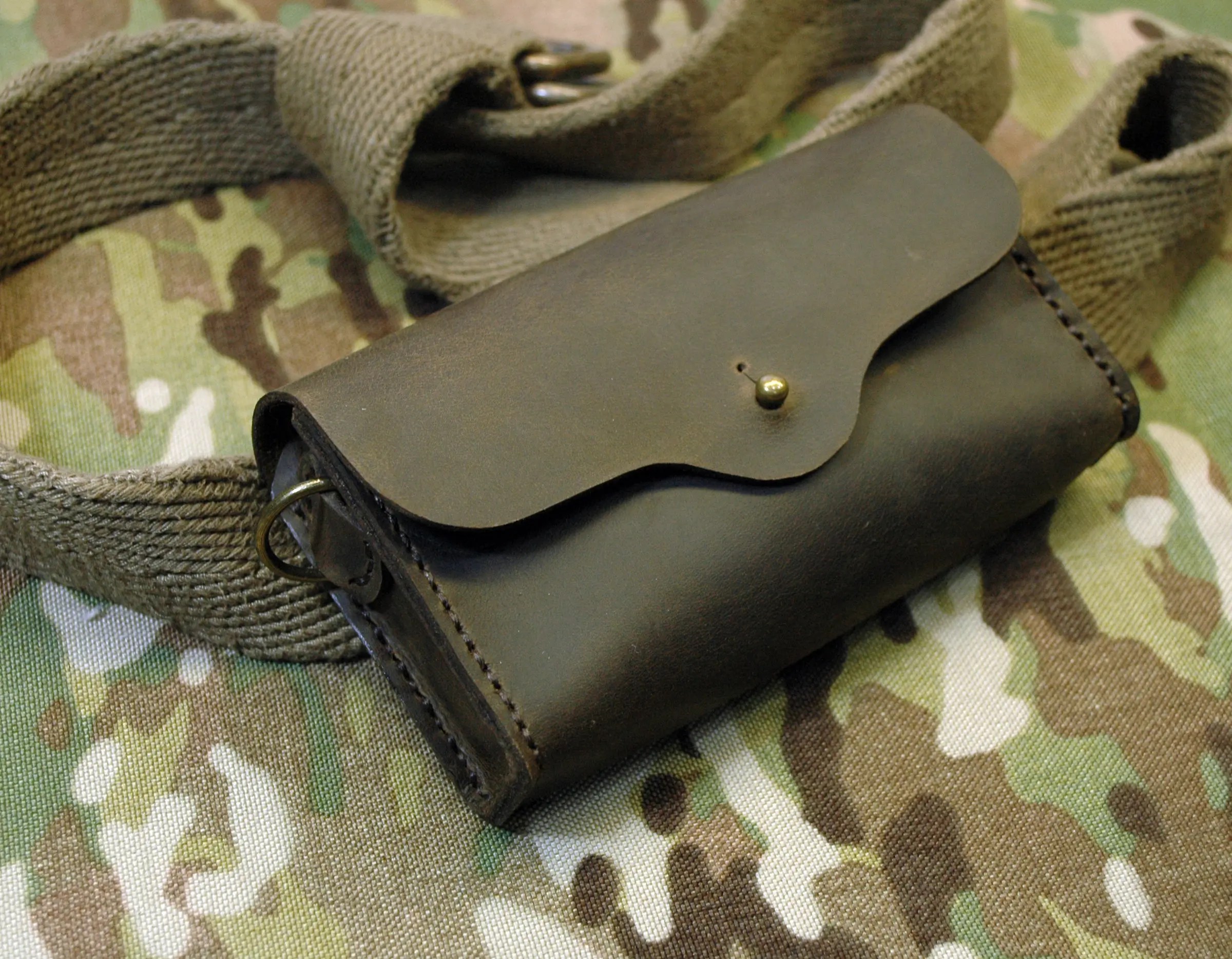 Ammo pouch with holders for any cartridge Wild Wild Dill