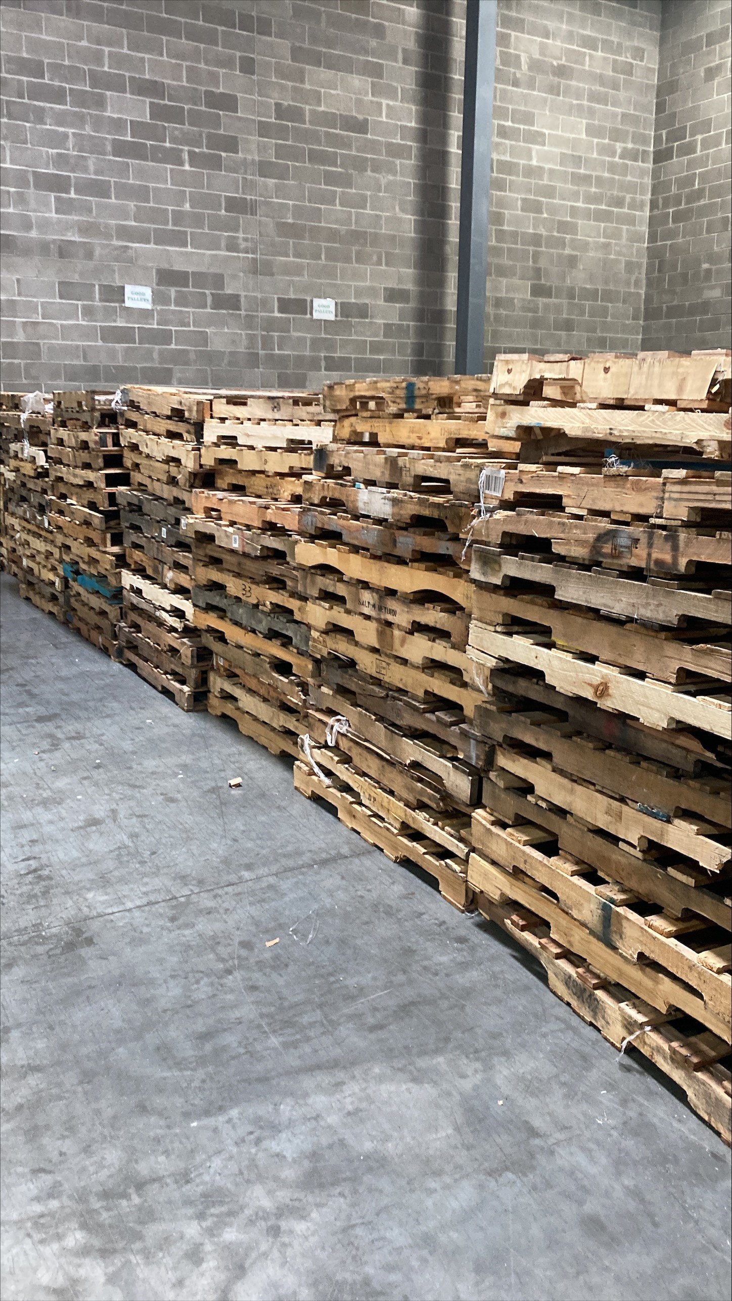 48 x 40' 4way Used Pallets Madison, AL Wiley Pallet