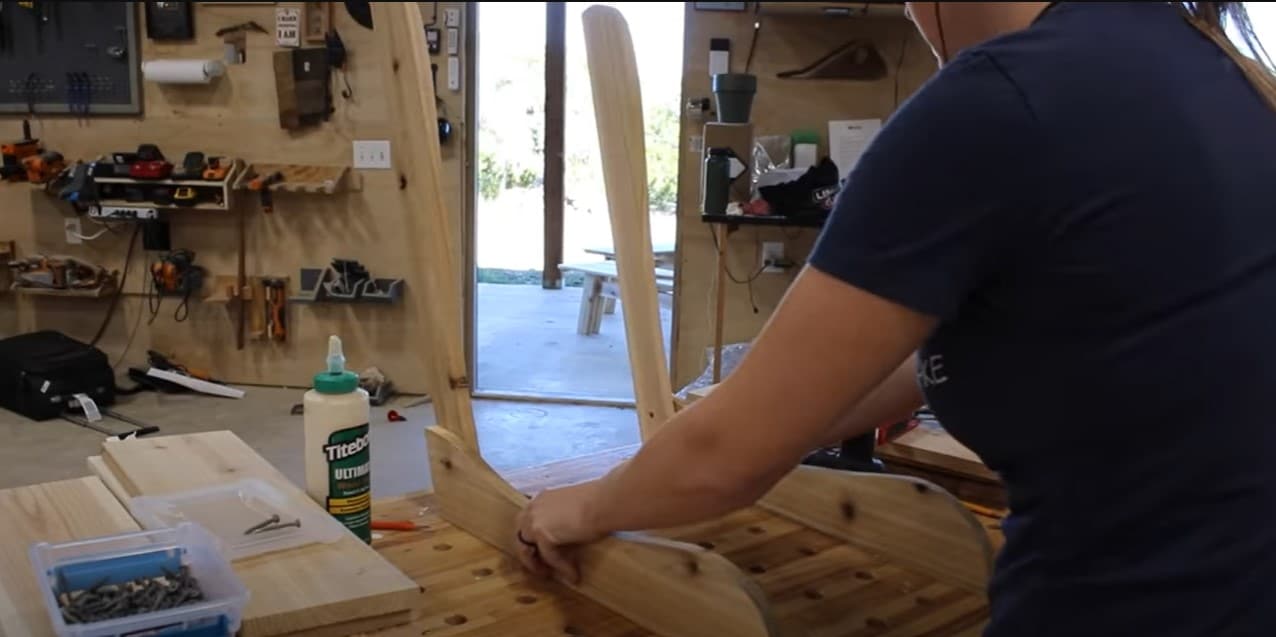 DIY Rocking Chair 12 Easy Steps! [+ DIY Plans]