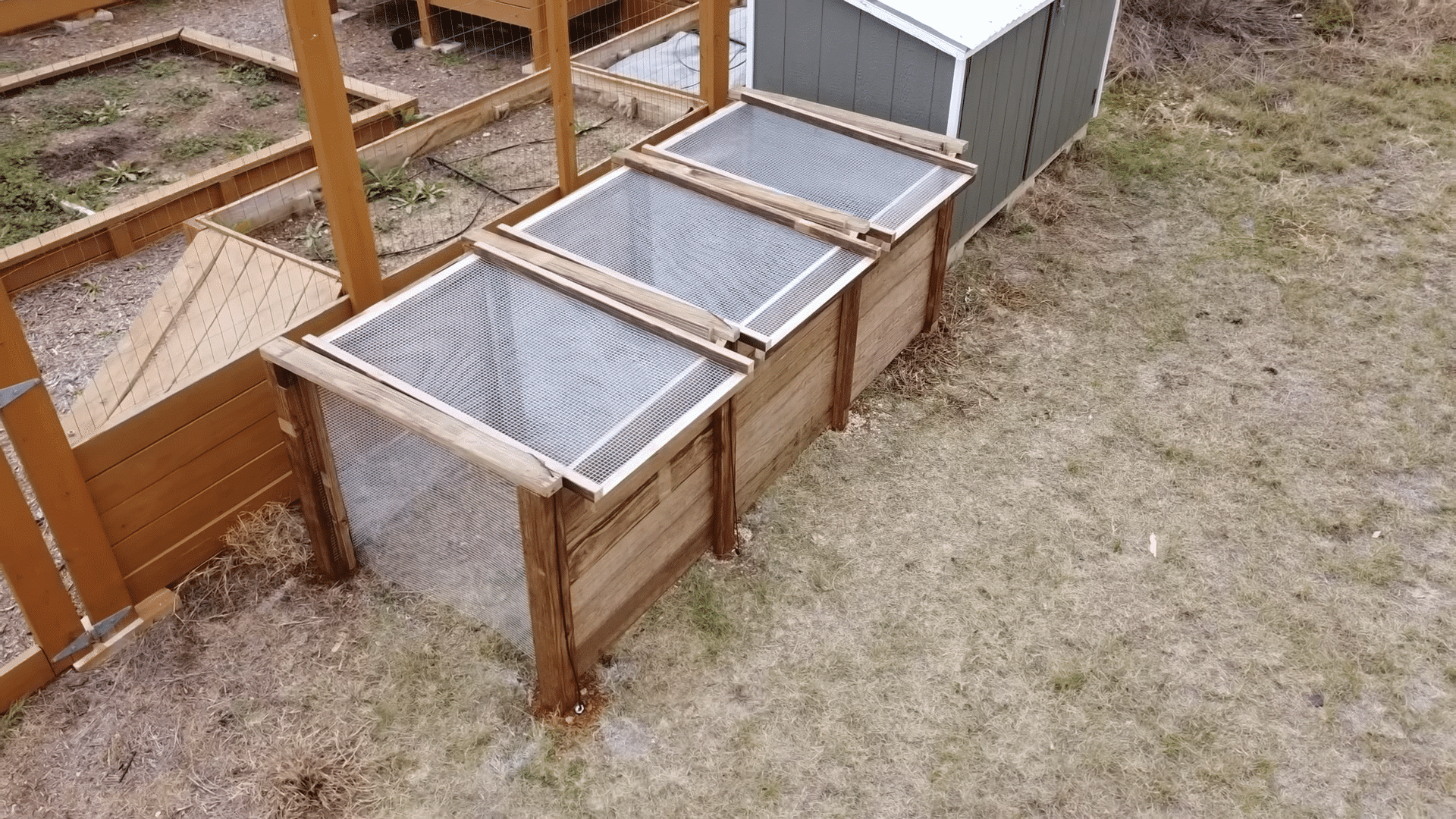 How To Build A Compost Bin In 9 Easy Steps! Wilker Do's