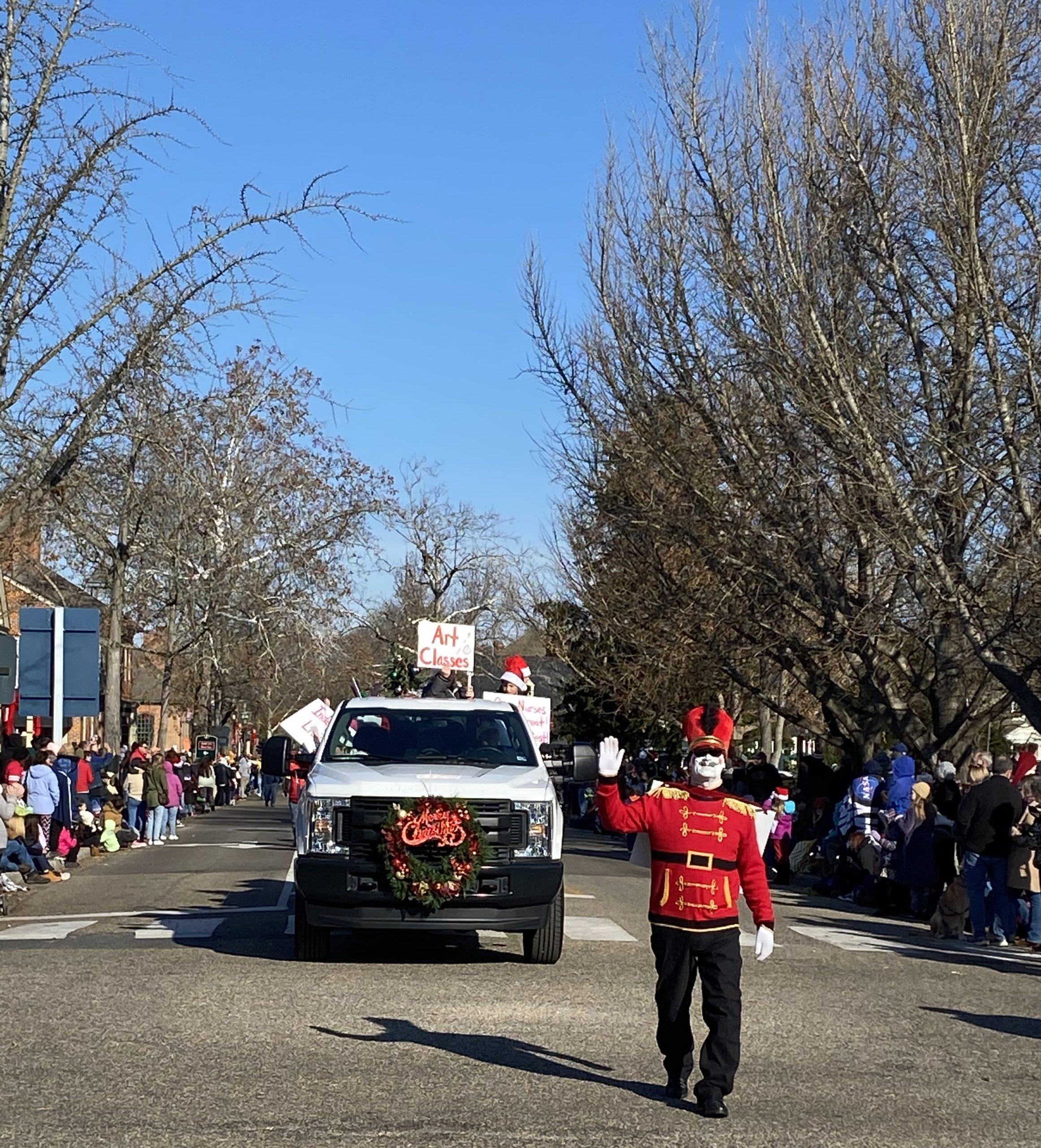 2019 Williamsburg Christmas Parade Williamsburg Visitor
