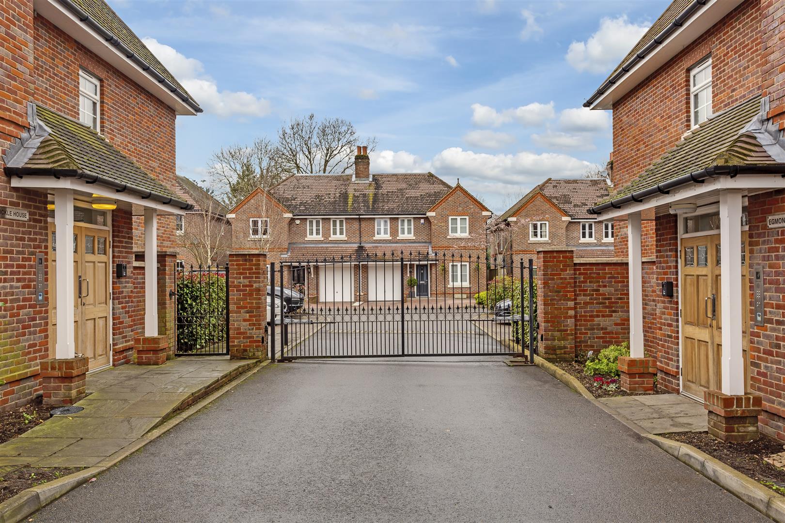 Buckle House, Hurley Close, Banstead Williams Harlow Estate Agents