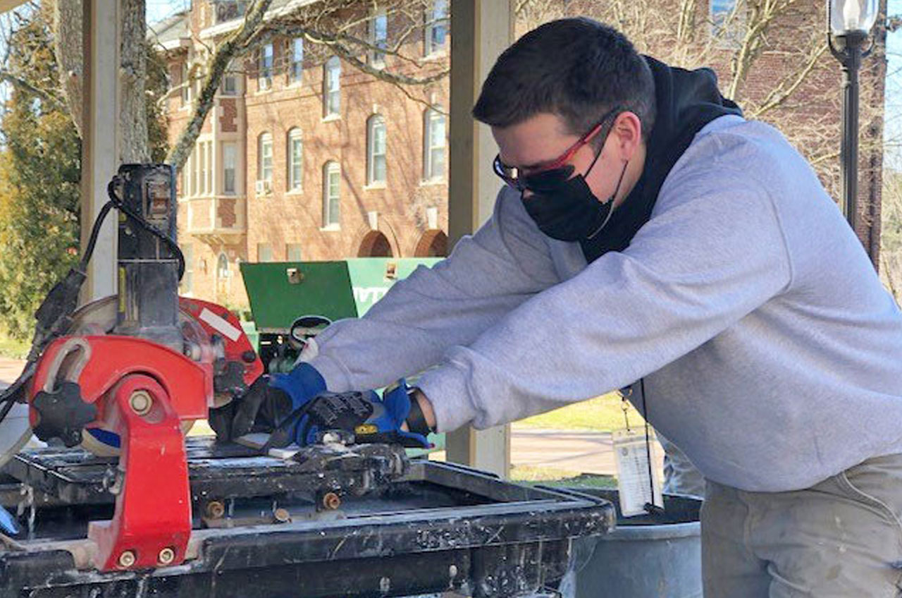 Service and Faith Guide Carpentry Senior Williamson College of the Trades