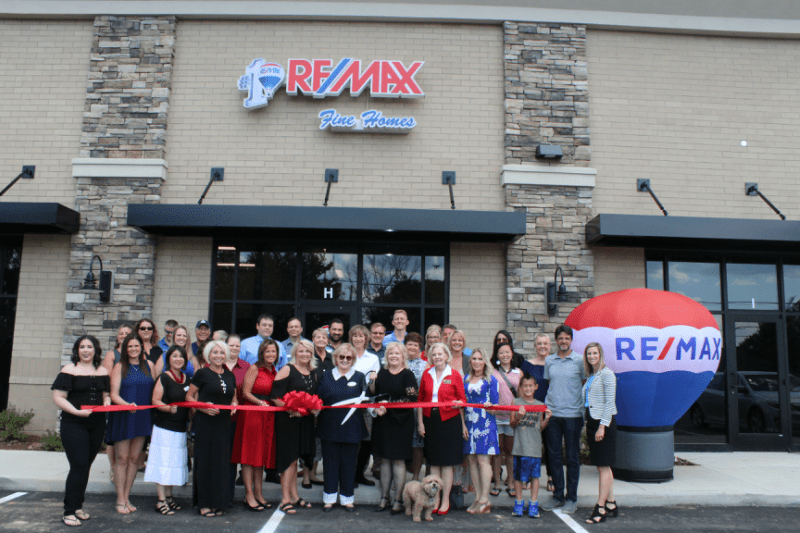 RE/MAX Fine Homes of Spring Hill Celebrates Grand Opening of New