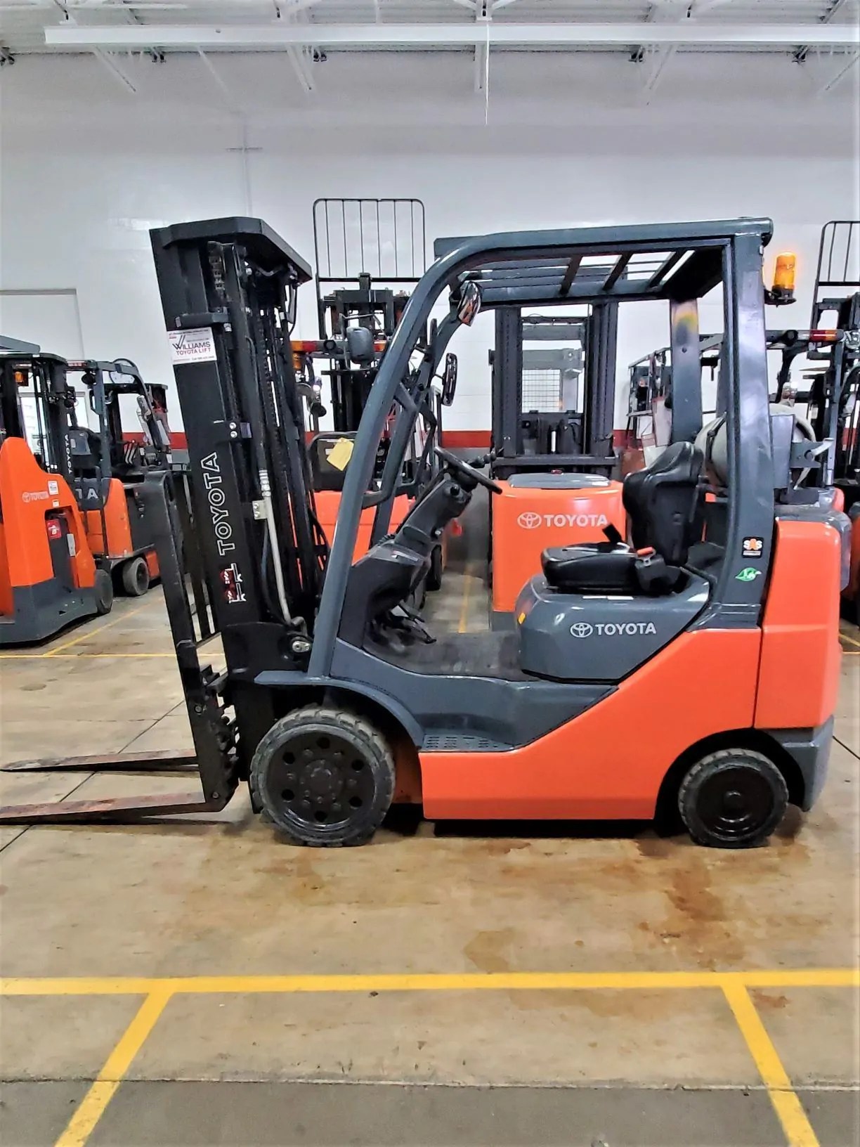 5,000 LBS Cap. LPCushion Forklift2014ID E000697 Williams Toyota