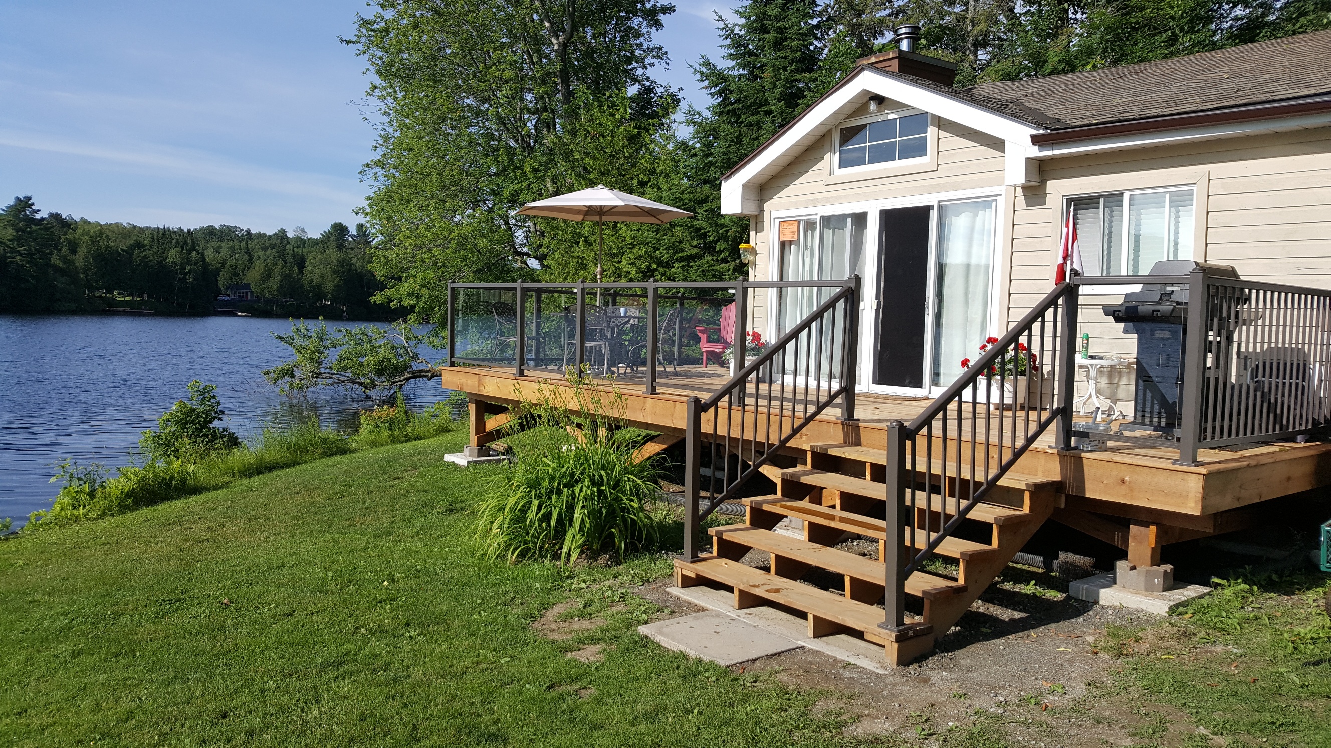 Cozy 2 Bedroom Cottage on the Waterfront Cottage 1 Willow Beach