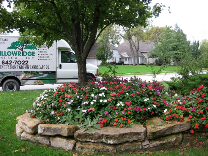 Lawrence, KS Landscape Design Annuals and Perennials Planting Flowers