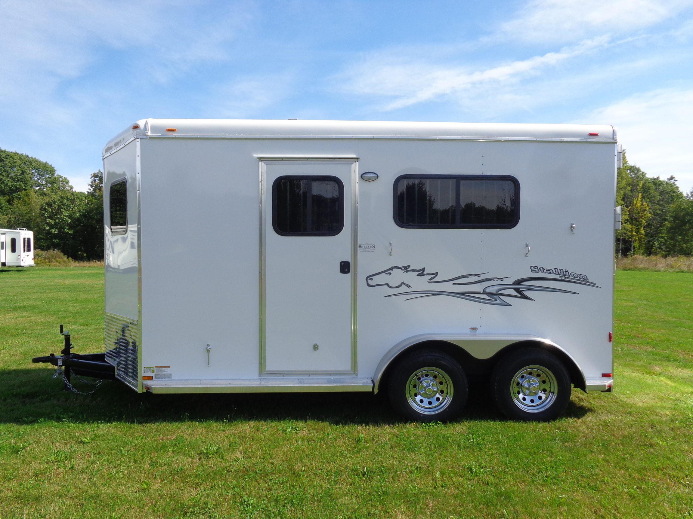 2019 Homesteader 2 Horse Trailer (Draft Size) Williams Trailer Center