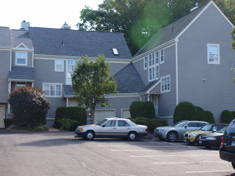 Wilton Complexes Wilton Hills Condominiums