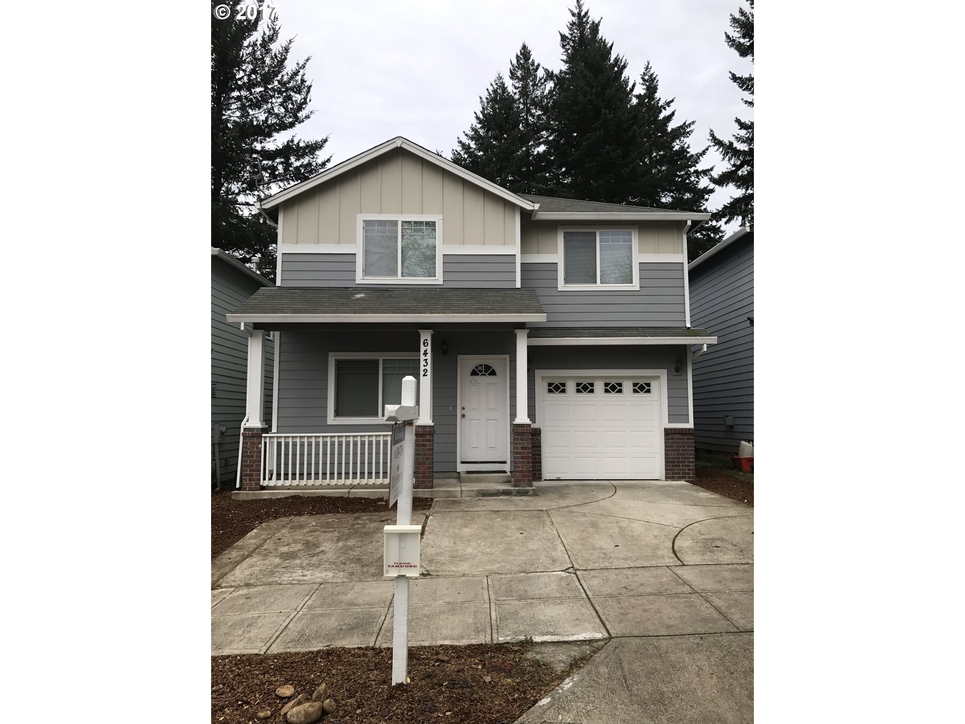 Just Listed! Traditional 4 Bedroom Windermere Community Realty