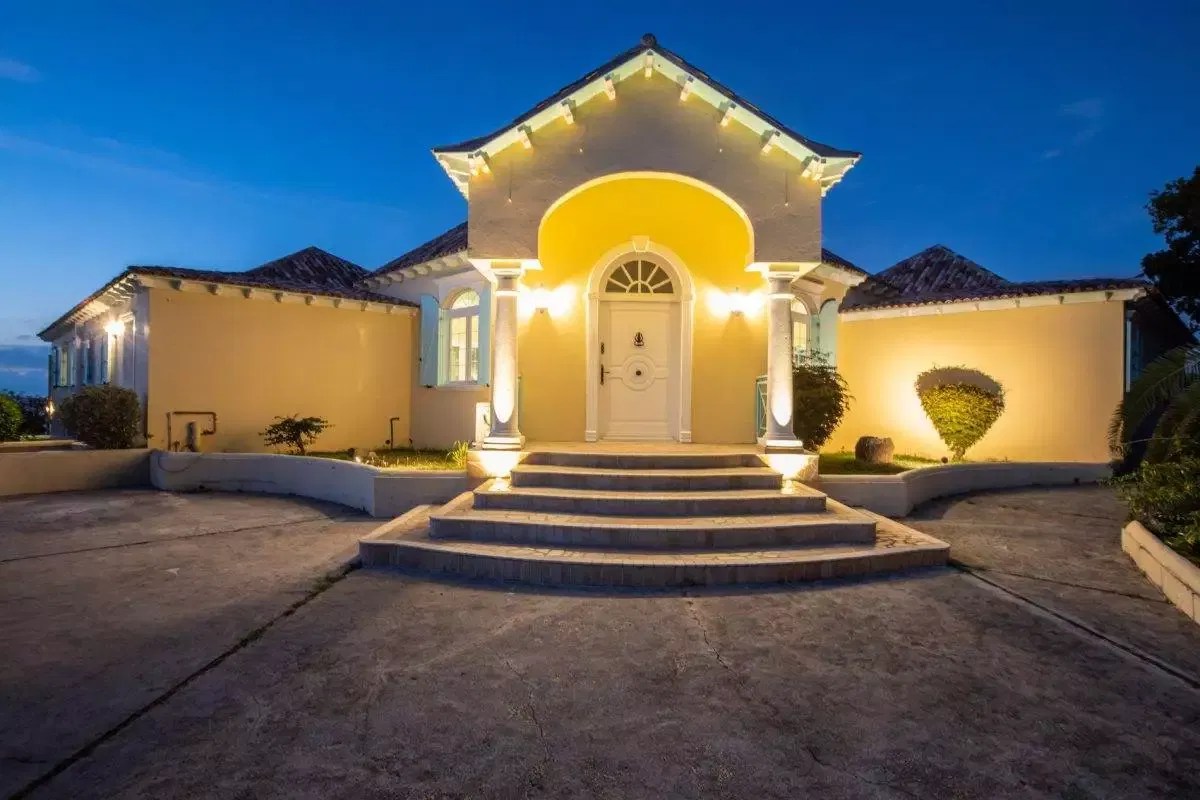 Amber, hillside, Terres Basses, St. Martin Windjammer Villa Rentals