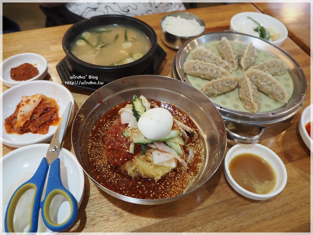 釜山食記∥ 西面站 古早伽倻小麥冷麵옛날가야밀면-早餐選擇/水冷麵.冷拌麵.豬肉湯飯.餃子.豬骨湯
