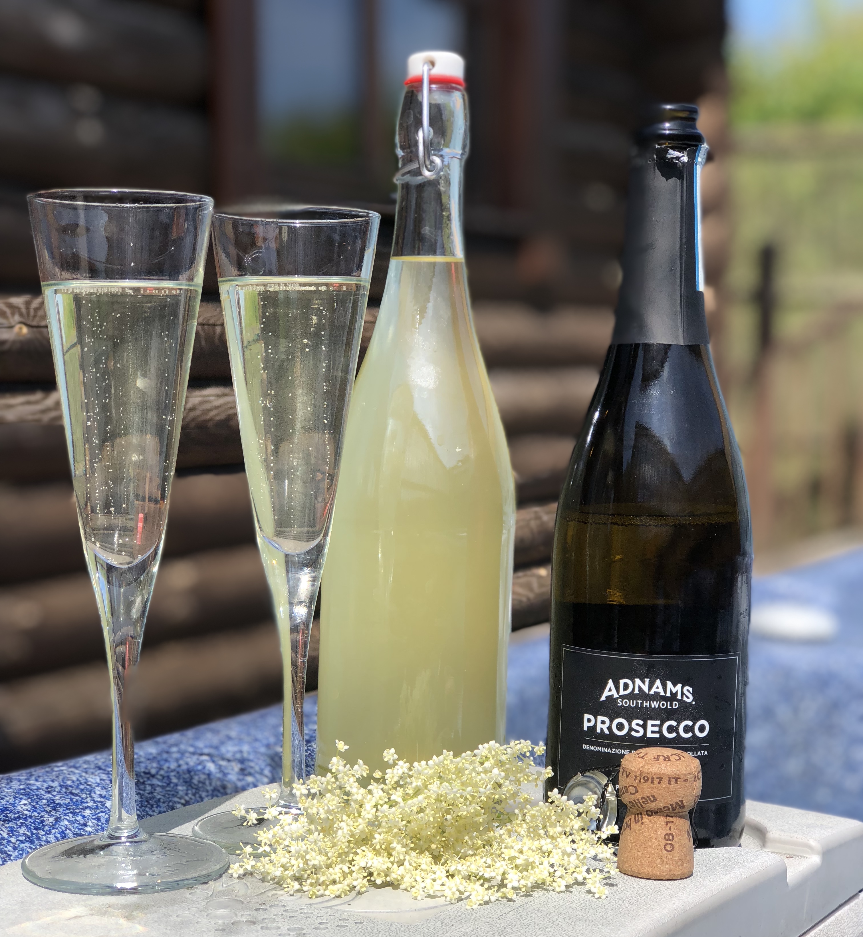 5 Star Log Cabin Elderflower Cordial Windmill Lodges