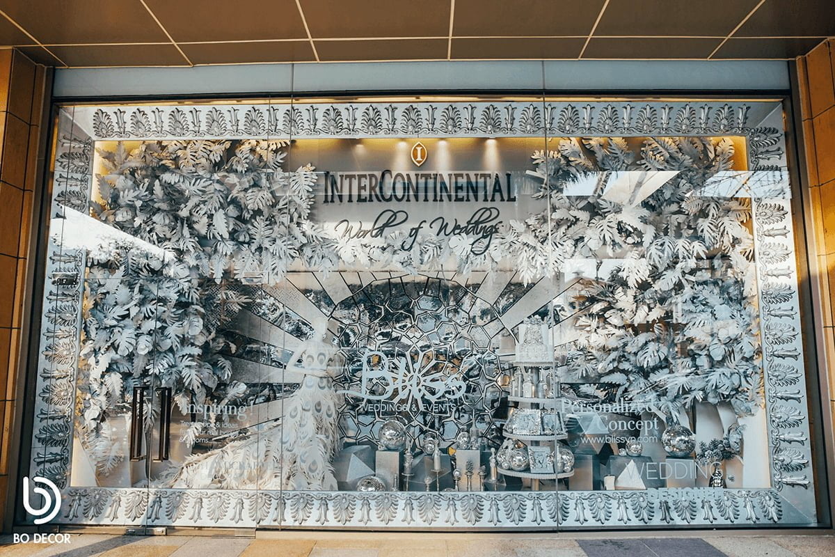 The Top 33 Window Display Companies