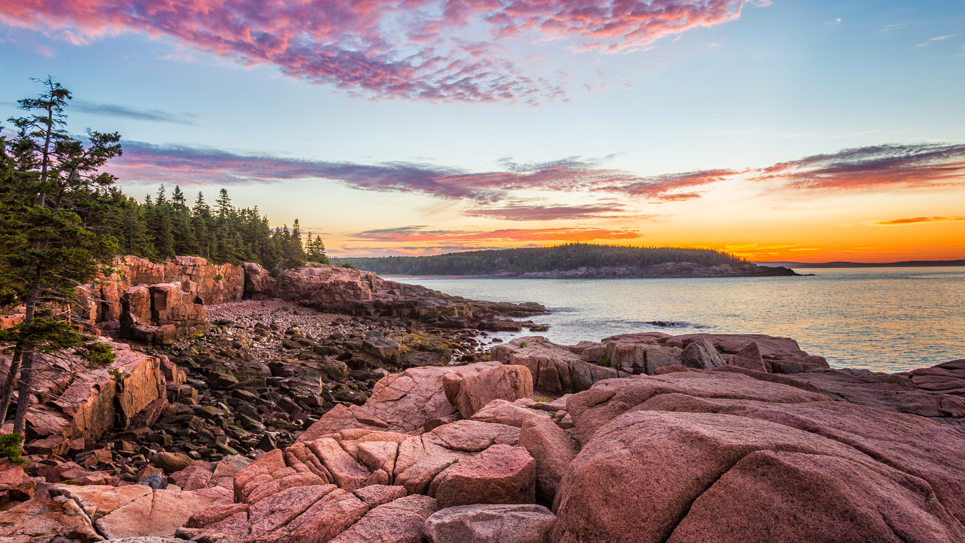 Coastal sunrise at Mount Desert Island near Thunder Hole, Acadia