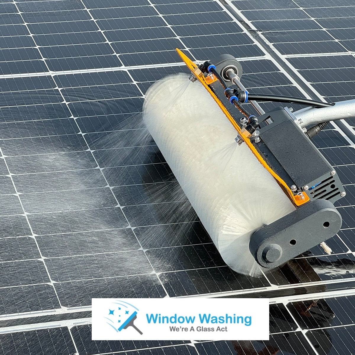 5.5m Pole Kit Lithium Battery Powered Rotating Solar Brush Cleaner